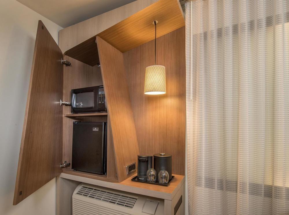 Courtyard By Marriott Winnipeg Airport Екстер'єр фото