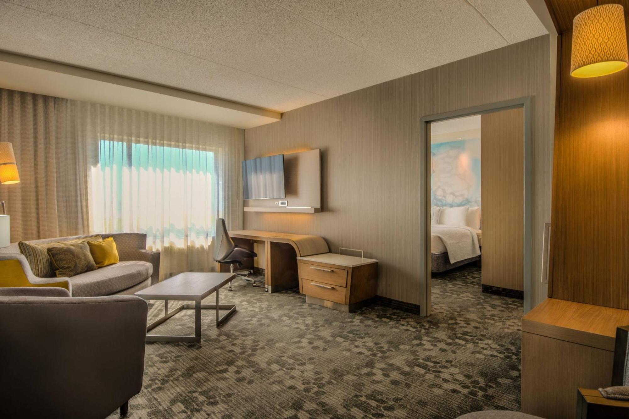 Courtyard By Marriott Winnipeg Airport Екстер'єр фото
