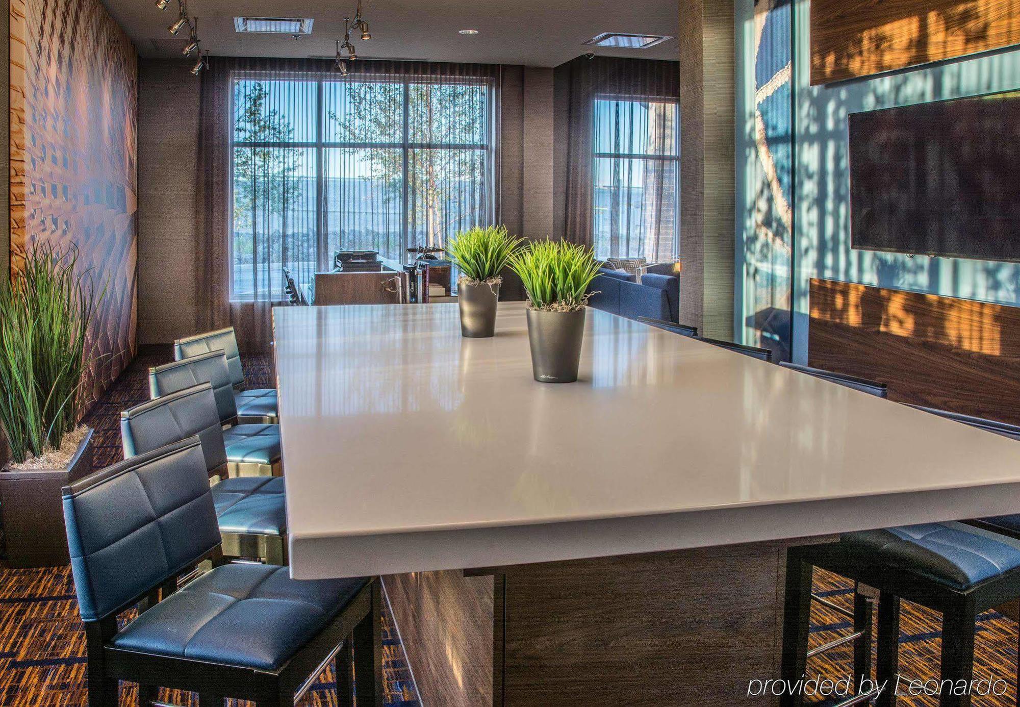 Courtyard By Marriott Winnipeg Airport Екстер'єр фото