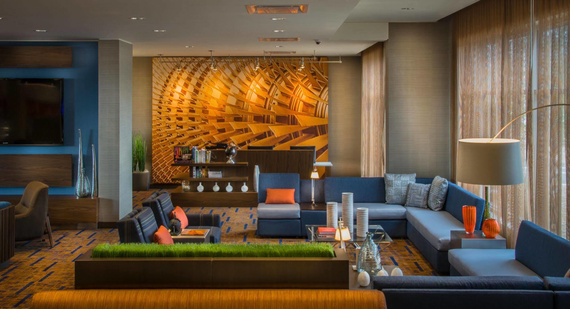 Courtyard By Marriott Winnipeg Airport Екстер'єр фото